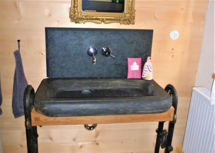 Kleine Glueck Rosendorf